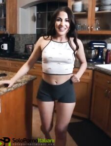 fidanzata vogliosa di cazzo (carla)