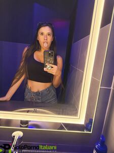 fidanzata di un amico (fernanda)
