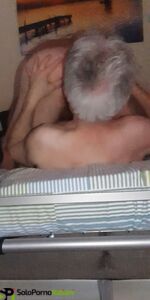 Il nonno mi scopa a pecorina