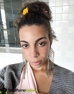 Cali slut Ashley fully exposed