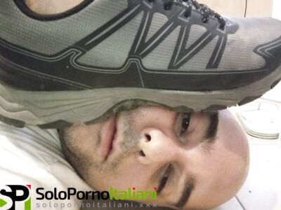 Mettere i piedi in testa