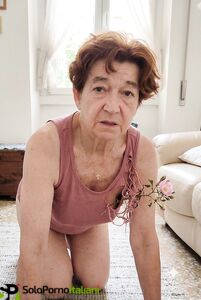 Suocera 80 anni scopata a pecora