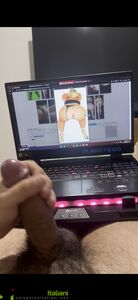 Vacca troia affamata di cazzo