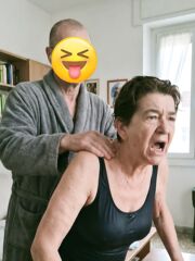 Suocera di 80 anni inculata forte