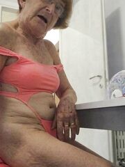 Suocera 80 anni gran fica scopata