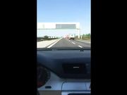 Mia moglie che si masturba in macchina in autostrada