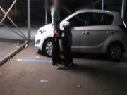 Moglie scopata da uno sconosciuto in un parcheggio