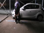 Moglie scopata da uno sconosciuto in un parcheggio