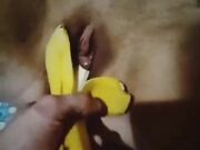 SEI UN PORCO - Scopata con banana(dialoghi in Italiani)