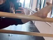 Veronica Maya feet - Selfie piedini in palestra