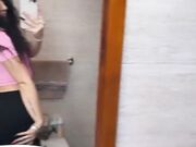 Diabla selfie in bagno (Seguila su Ofans)