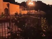 TAORMINA - Coppia beccata a scopare in piazza IX APRILE