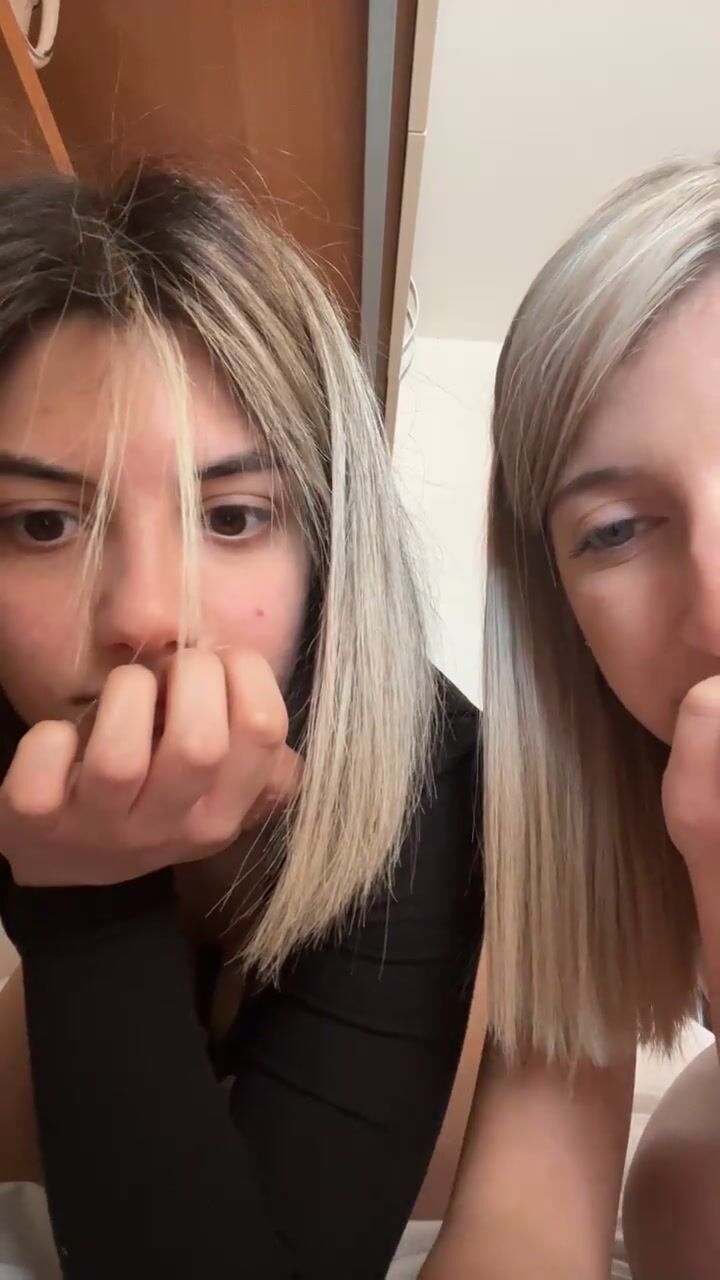 Teens si masturbano insieme xxx