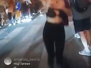 Ragazza albanese festeggia la vittori dell Roma