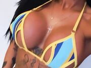 Denise Buranello Pecora nera in Bikini