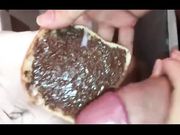 Pane nutella e sborra per mia moglie a colazione