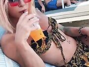 Noemi Blonde in bikini a Mykonos Tiktok