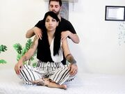 Massaggiatore usa bene le mani e divinamente il cazzo