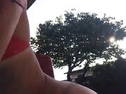 Teen italiana si masturba con dildo in piscina C4