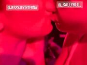 Jessy Jey slingua con Sally Blu al Bergamosex 2022