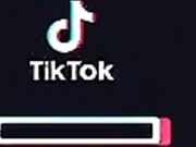 Diciottenne con tette enormi TikTok
