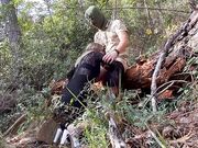 Pompino e pecorina nel bosco coppia italiana