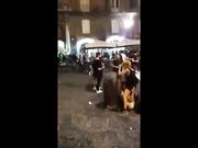 Scandalo in piazza San Domenico Maggiore a Napoli