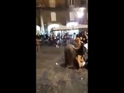 Scandalo in piazza San Domenico Maggiore a Napoli