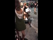 Nuovo scandalo a Napoli sesso orale in Piazza Bellini