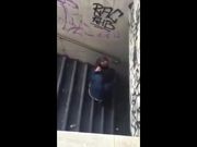 Coppia napoletana matura fa sesso all'aperto