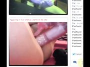 Studentessa italiana si masturba col vibratore in cam