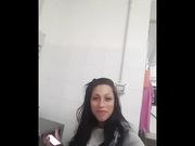 Marilena filma il bel culo di sua figlia