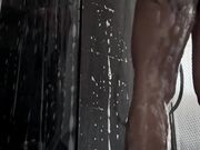 Emy Buono La pupa e il secchione nuda nella doccia  OF