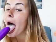 Ragazza bionda italiana tettona Masturbazione dildo OF