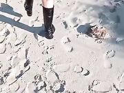 Con moglie esibizionista passeggiata in spiaggia