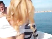 Rebecca Volpetti Trio in barca con DP Legalporno