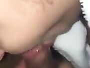 Bocchino giovane fidanzata sborrata in bocca