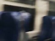 Fidanzata napoletana fa la troia in treno