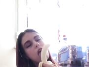 Minchia se  è storto - Succhiando la banana