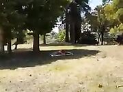 Beccati a scopare da vigile urbano nel parco