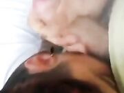Succhiami le palle - Pompino con ingoio amica lesbica