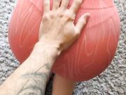 Guardarla fare yoga mi eccita e la scopo sul divano