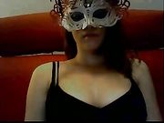 Ragazza sicula con mascherina e belle tette in webcam