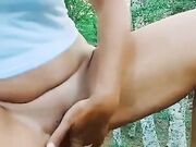 Ditalino e squirt Milf outdoor vogliosa di cazzo