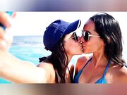 Creo baci lesbo personalizzati con l'I.A.