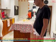 L'IRREFRENABILE EREZIONE DEL VERGINE SPIANDO LA ZIA- OF