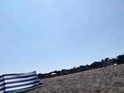 Pompino rischioso in spiaggia coppia italiana