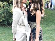 Bacio Federica Masolin e una sua collega SKY con l.A.