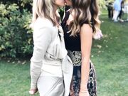 Bacio Federica Masolin e una sua collega SKY con l.A.