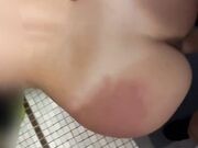 La faccio godere in bagno a pecora sulla lavatrice